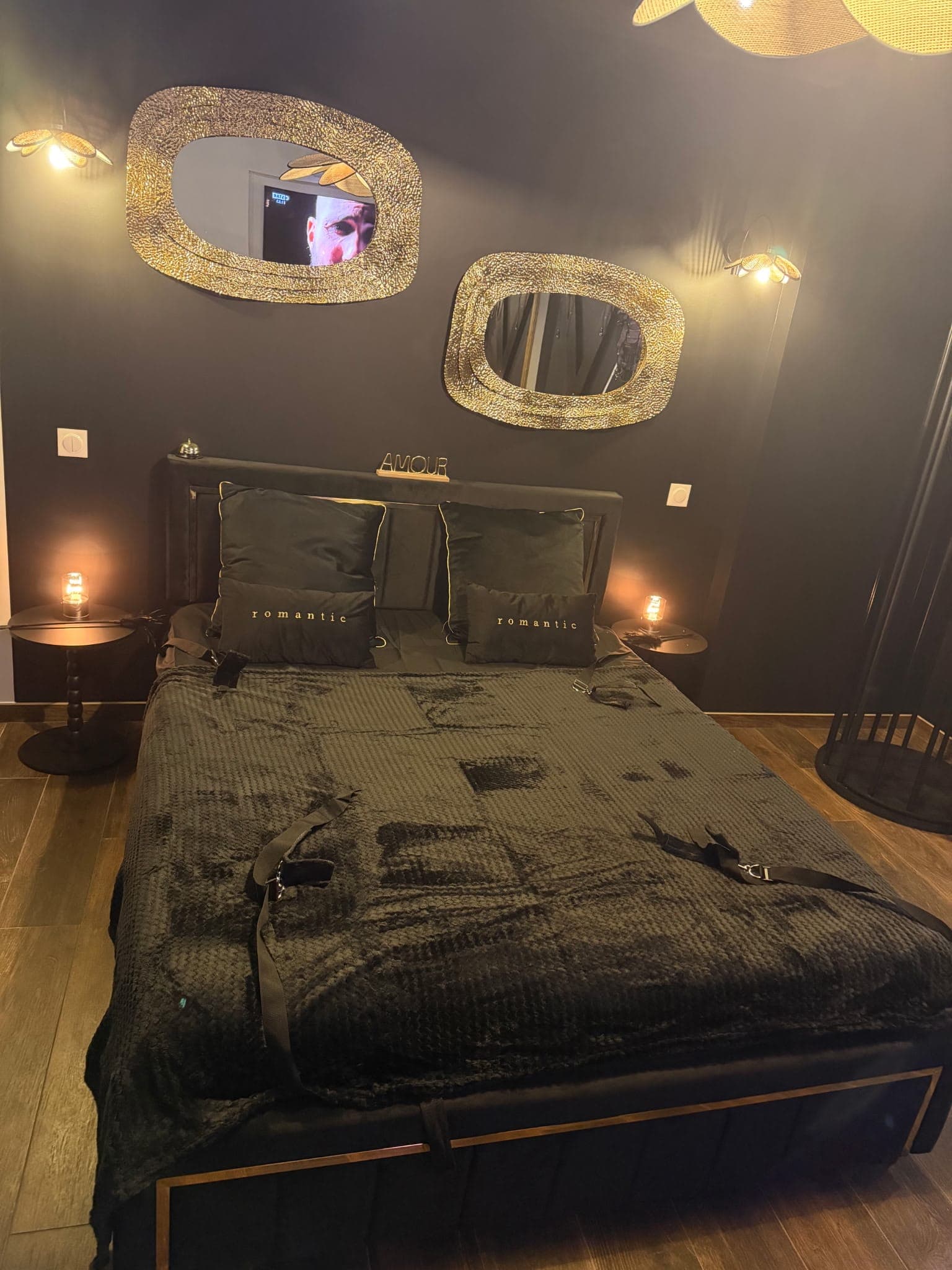Le Pacte Secret — la love room, photo 19